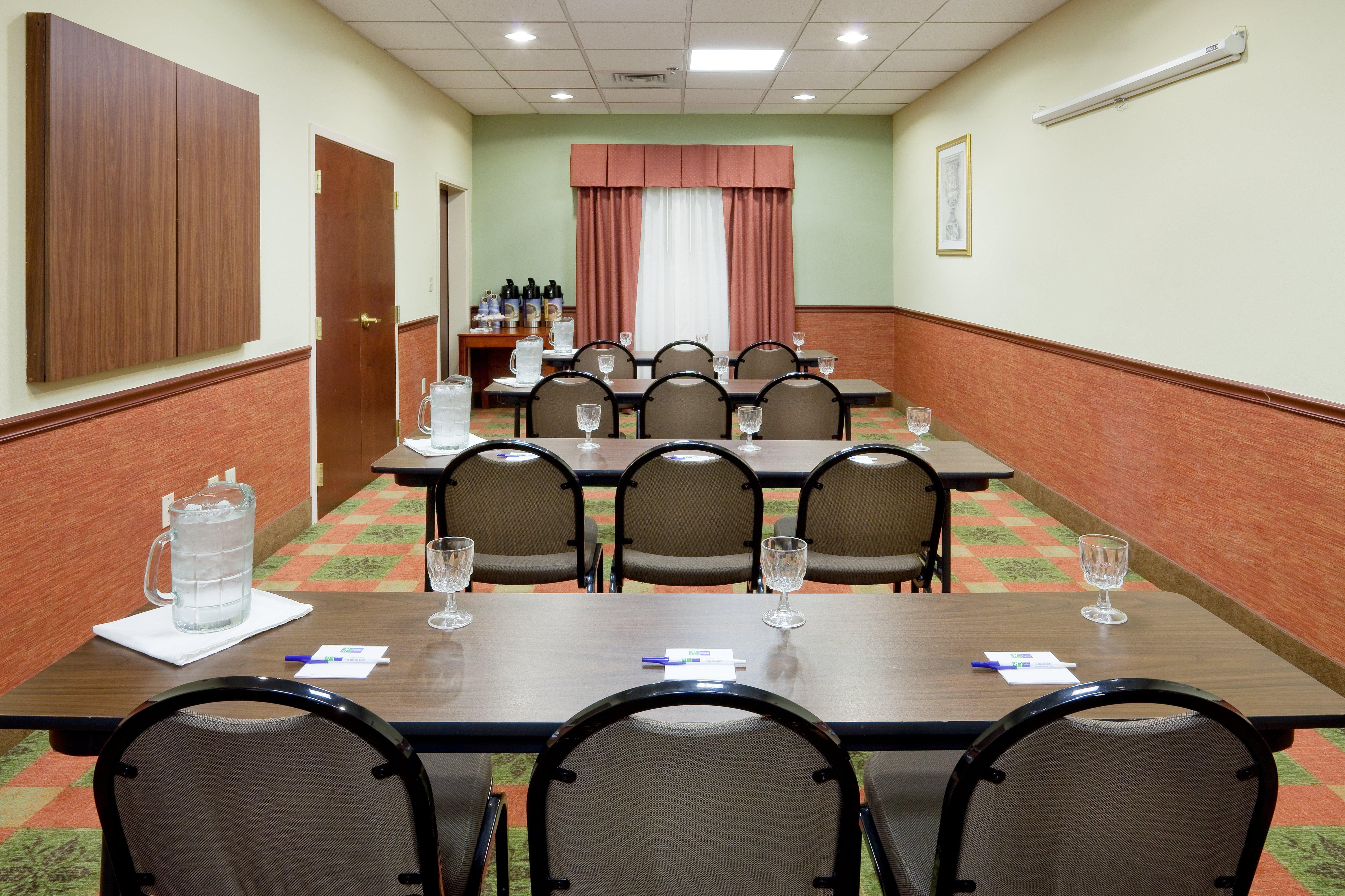 Holiday Inn Express And Suites Quakertown - Allentown Area By Ihg Buitenkant foto