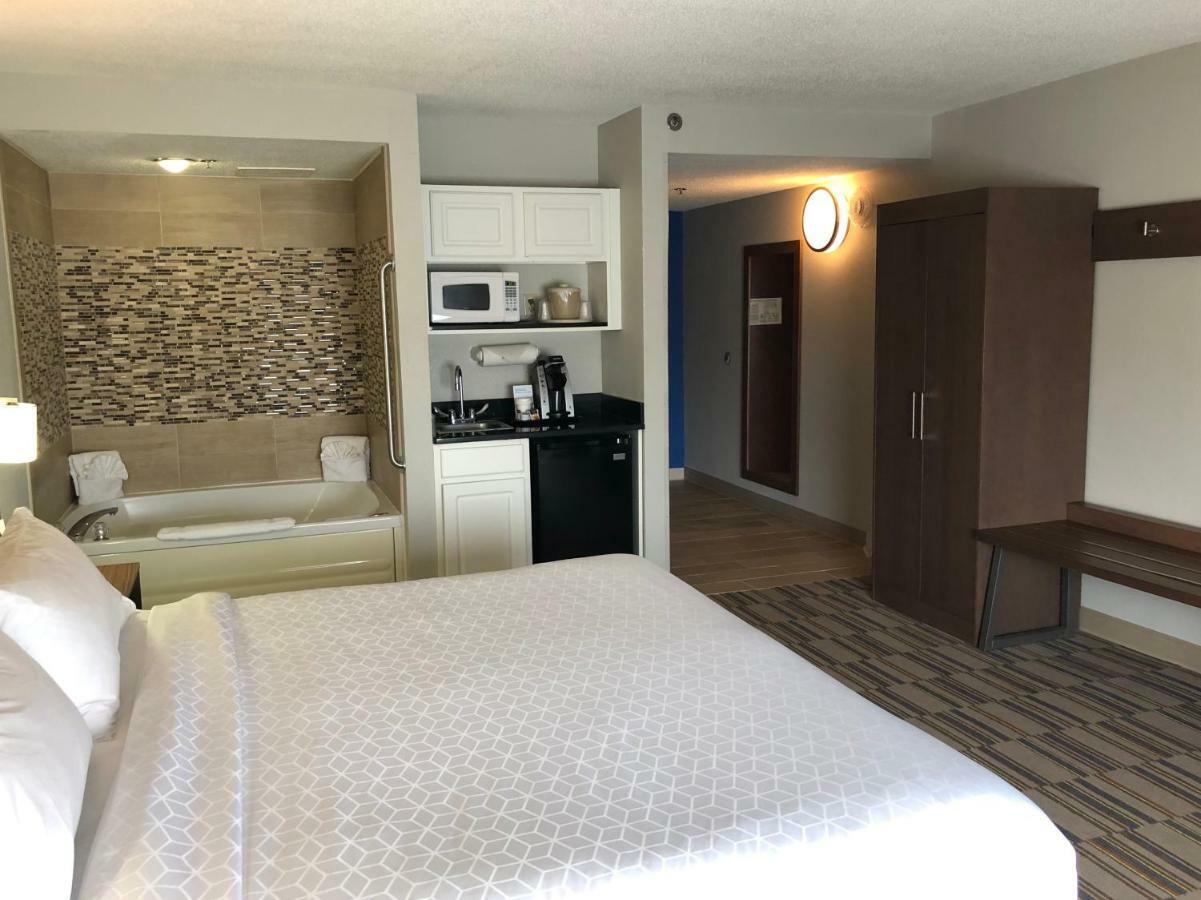 Holiday Inn Express And Suites Quakertown - Allentown Area By Ihg Buitenkant foto