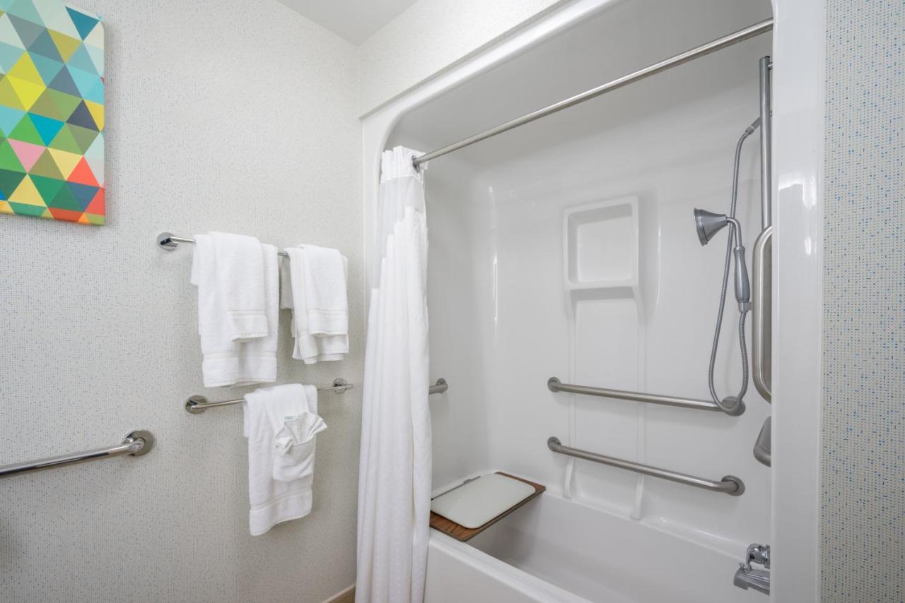 Holiday Inn Express And Suites Quakertown - Allentown Area By Ihg Buitenkant foto